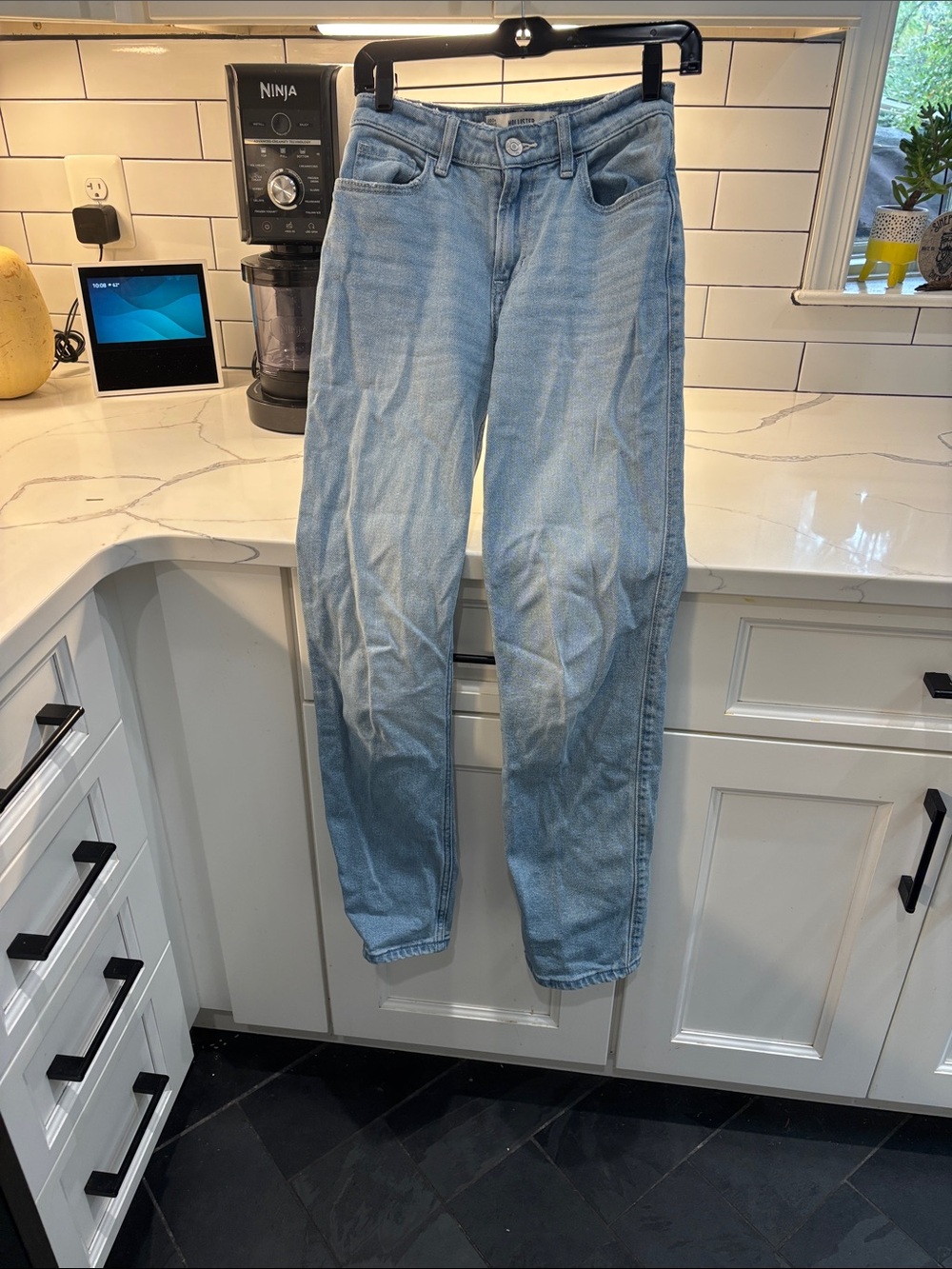 Hollister Light Wash Relaxed-Fit Women’s Jeans